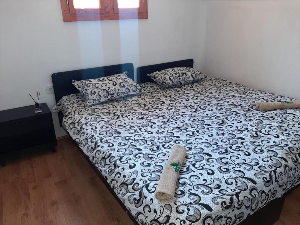 La 3 Stejari, Calimanesti 호텔 Salatrucel 외부 사진